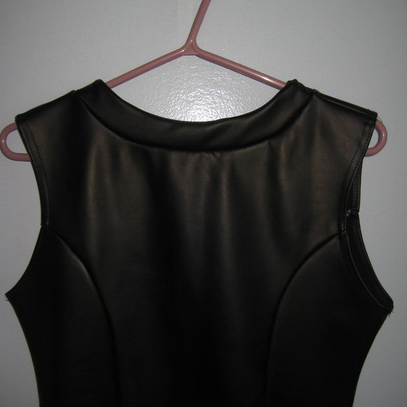 FIGA Tartan/Faux Leather dress, size 14, green/blue/black - Picture 6 of 11